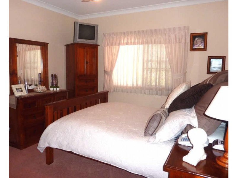 18/2  Breese Pde, Forster NSW 2428