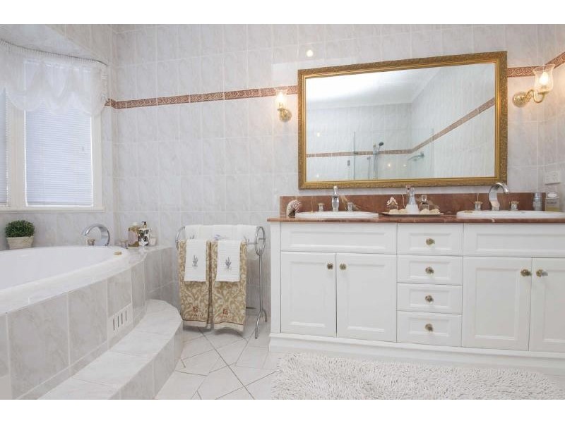 24  Supply Ave, Forster NSW 2428