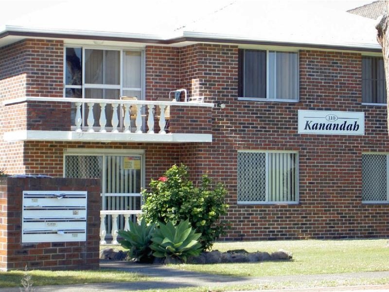 9  “Kanandah”110 Little St, Forster NSW 2428