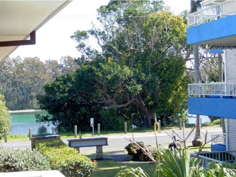 9  “Kanandah”110 Little St, Forster NSW 2428