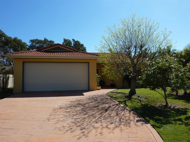7  Livistona Dr, Forster NSW 2428