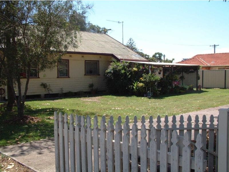 9  Strand St, Forster NSW 2428