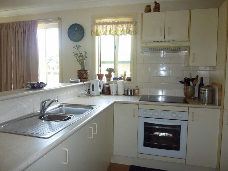 1,  49 Macintosh St, Forster NSW 2428