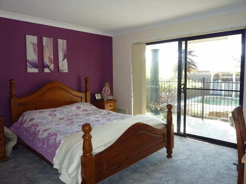 2/5  Chusan Pl, Forster NSW 2428