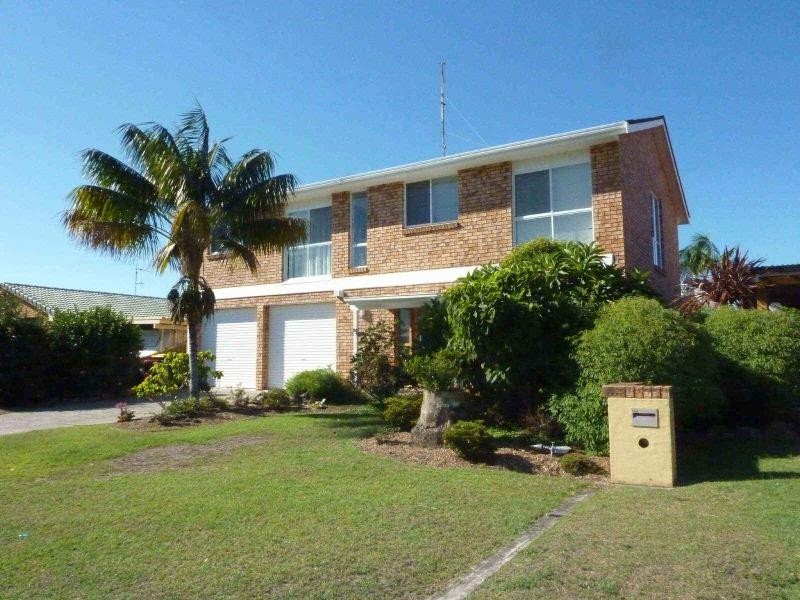 17  Cavill Ave, Forster NSW 2428