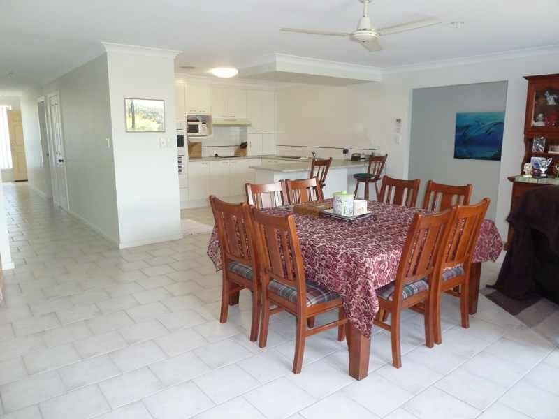 2  Arenga Cct, Forster NSW 2428