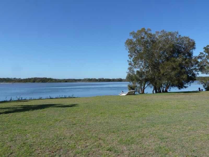 110  Taree St, Tuncurry NSW 2428