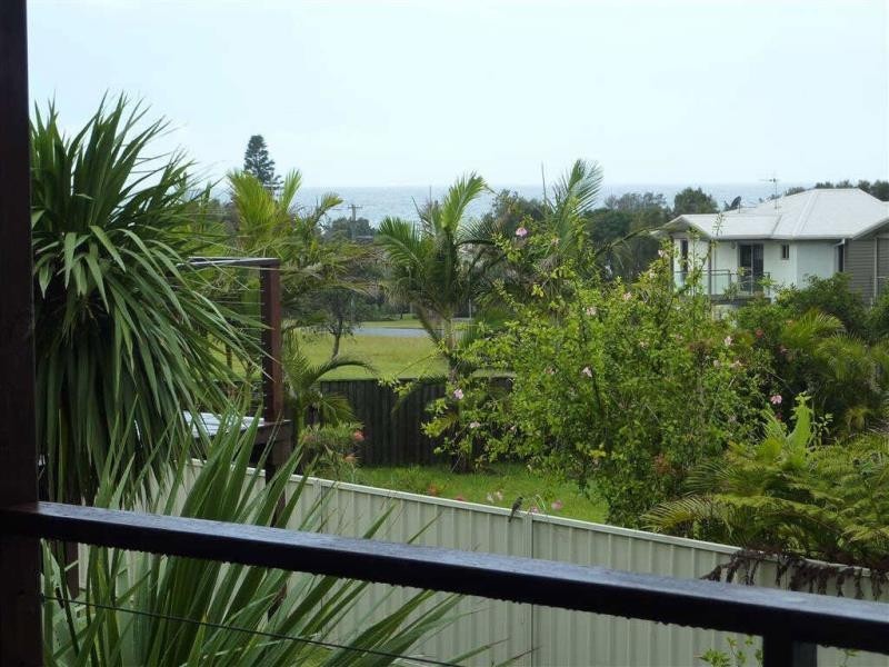 32  Emerald Dr, Diamond Beach NSW 2430