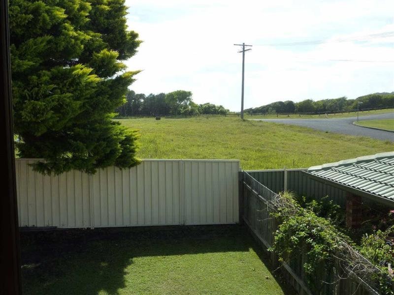 50  Lakeview Cres, Forster NSW 2428