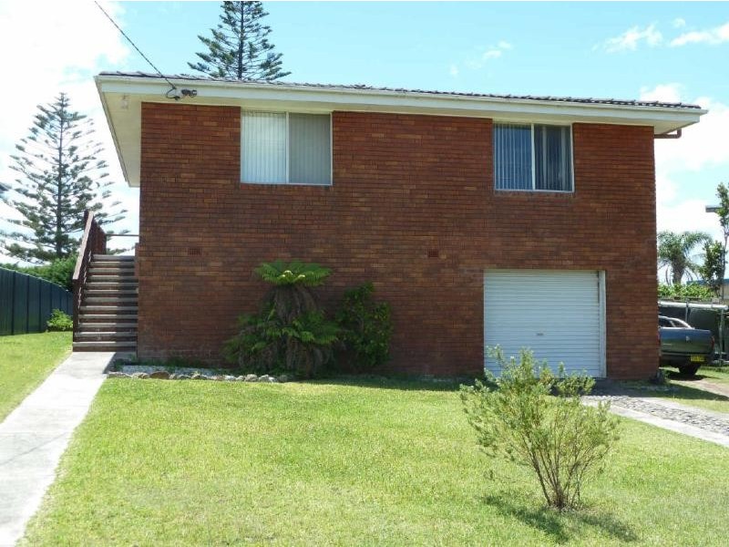 181  Kularoo Dr, Forster NSW 2428