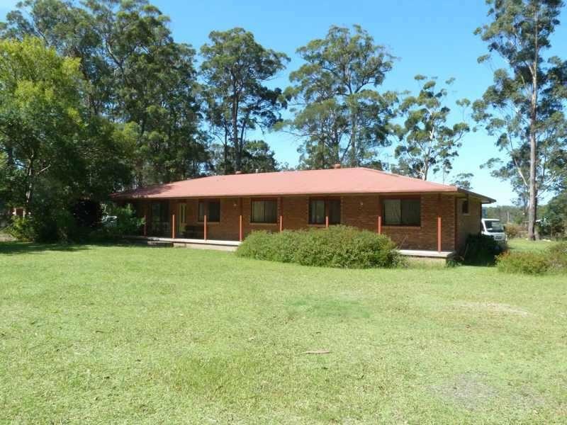 100  Blackbutt Dr, Failford NSW 2430