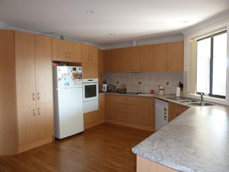 2/5 Chusan Pl, Forster NSW 2428