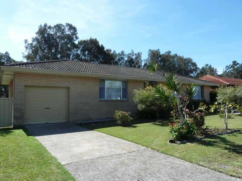 24  Fairway Cres, Forster NSW 2428