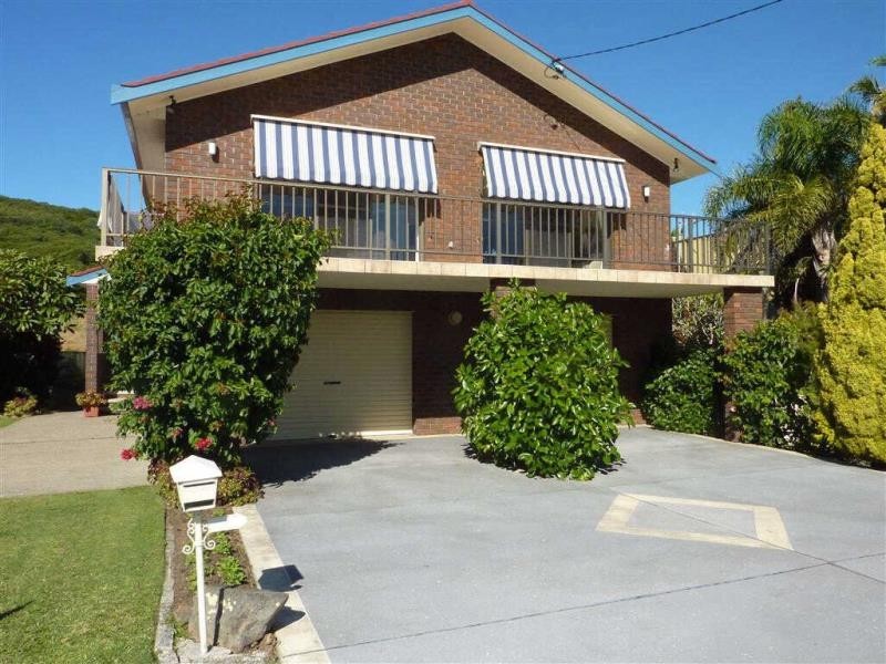81 Lakeview Cres, Forster NSW 2428