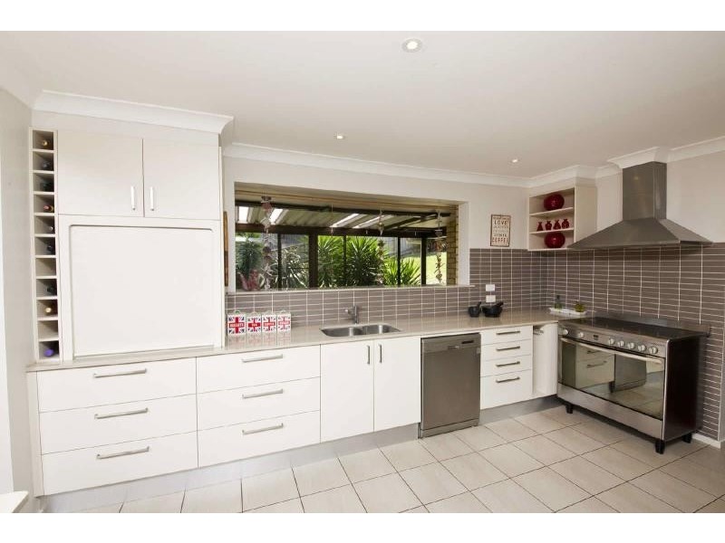 2  Margo Pl, Forster NSW 2428