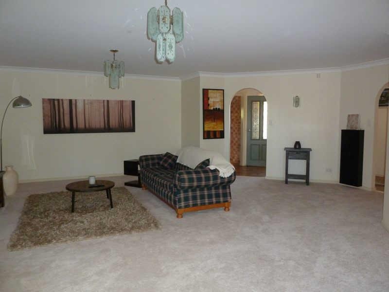 16  Zamia Pl, Forster NSW 2428