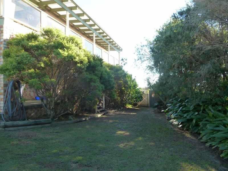 16  Zamia Pl, Forster NSW 2428