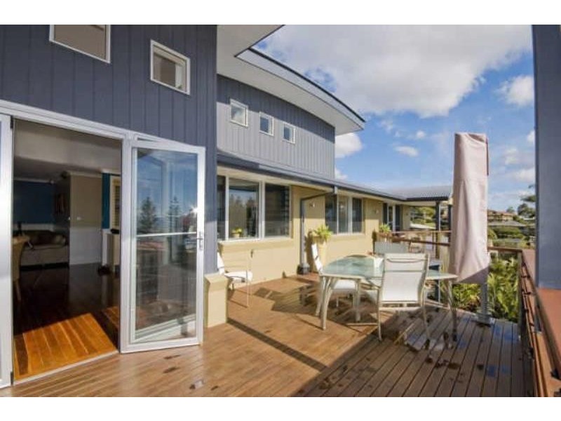 12  Albert St, Hallidays Point NSW 2430