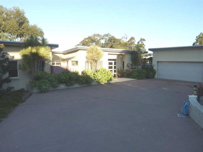 49  Hilltop Pkwy, Tallwoods Village NSW 2430