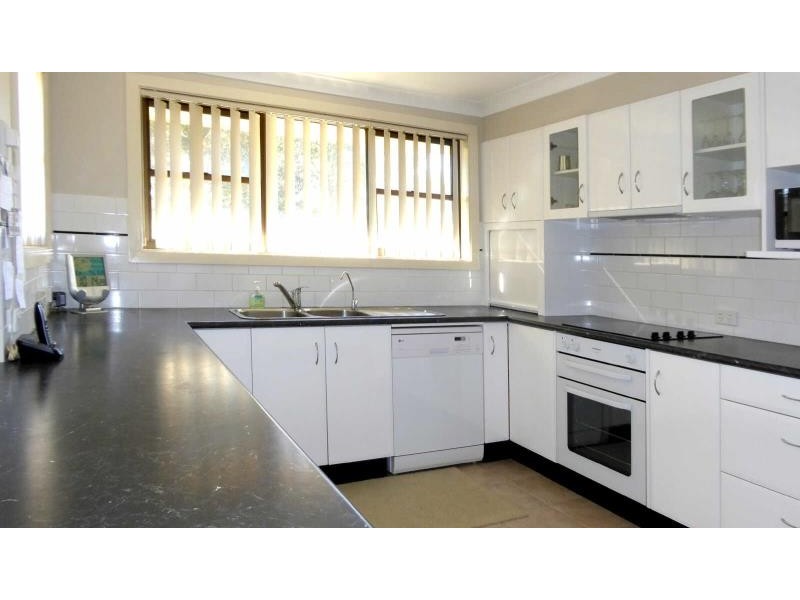 4 Friendship Key, Forster NSW 2428