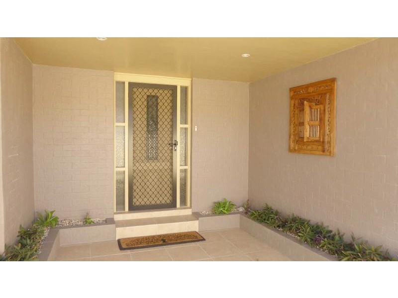 4 Friendship Key, Forster NSW 2428