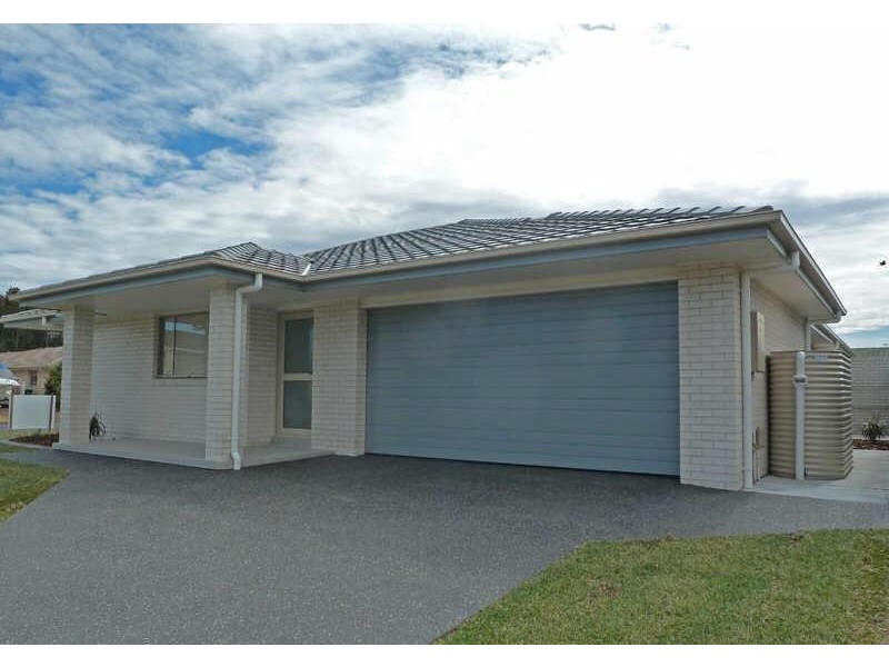 11  Mirage Dr, Forster NSW 2428