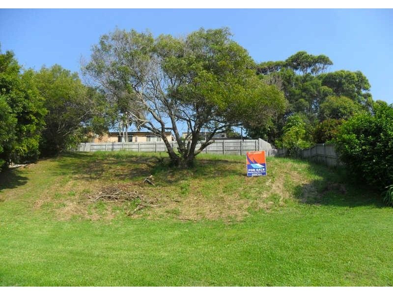 8 Affleck Cl, Forster NSW 2428