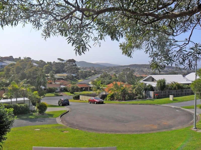 8 Affleck Cl, Forster NSW 2428