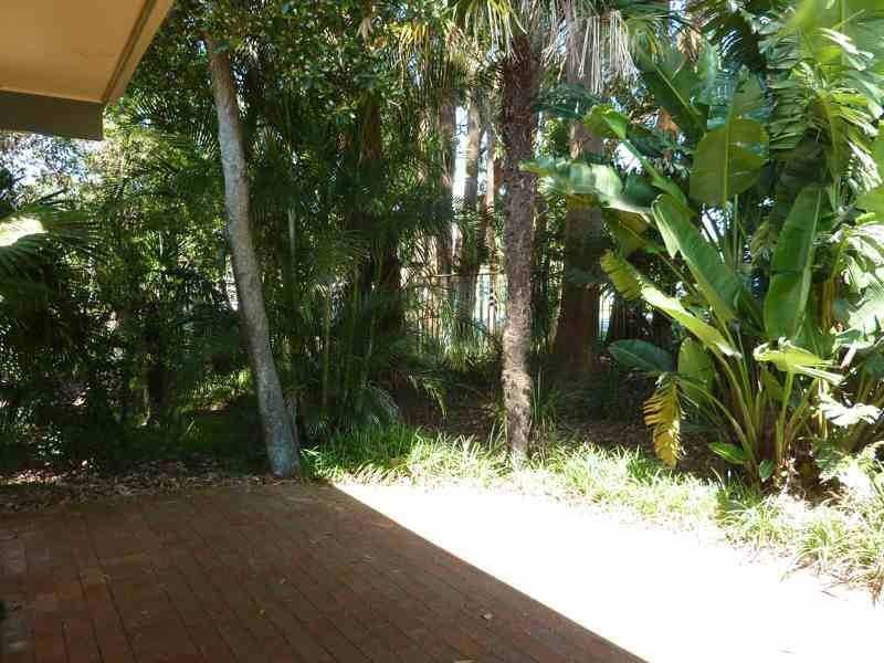 14/2  Breese Pde, Forster NSW 2428