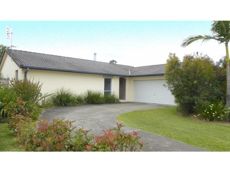 33  Karloo St, Forster NSW 2428