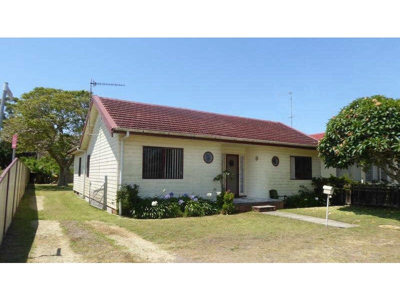 3  South St, Forster NSW 2428