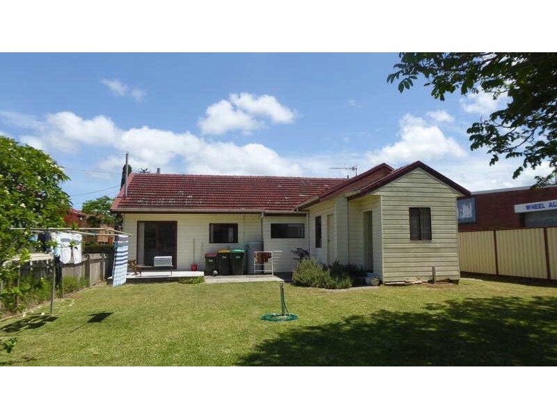 3  South St, Forster NSW 2428