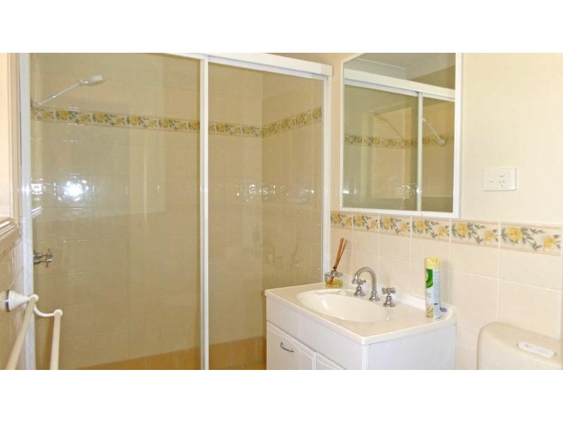 2/8  Greenview Cl, Forster NSW 2428