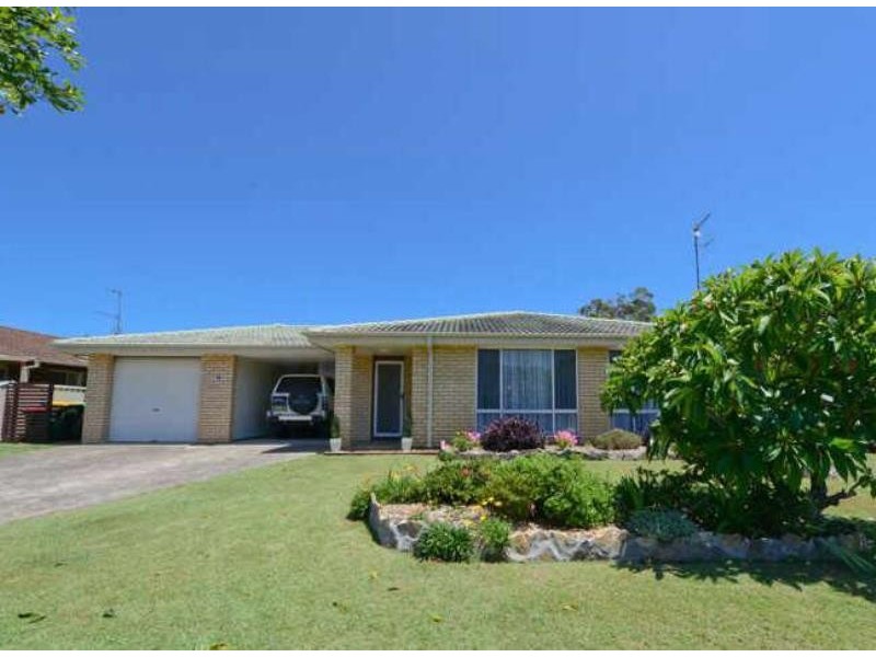14 Mayers Dr, Tuncurry NSW 2428