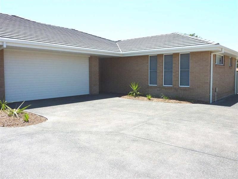 2/11  Michaela Ct, Forster NSW 2428
