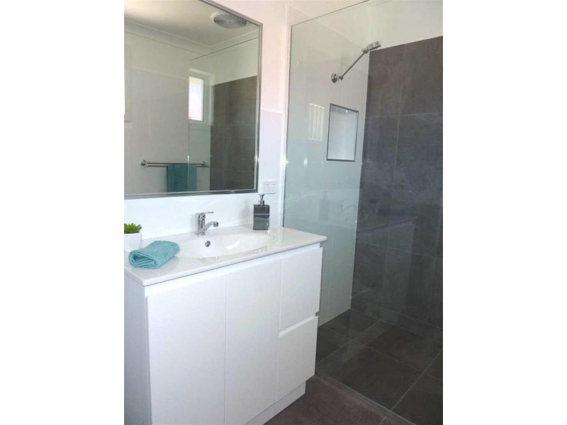 2/11  Michaela Ct, Forster NSW 2428