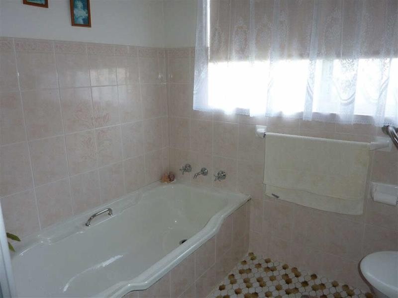 75  Lake St, Forster NSW 2428
