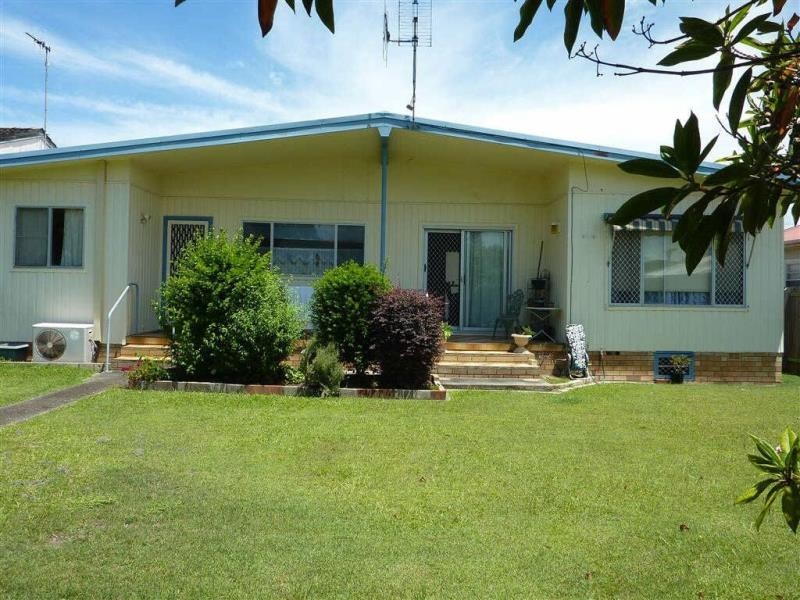 75  Lake St, Forster NSW 2428
