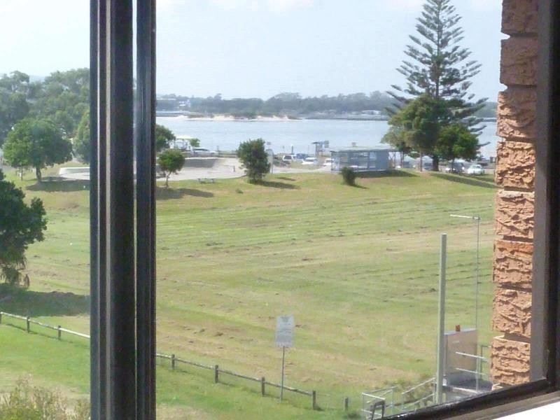 18/12 Taree St, Tuncurry NSW 2428