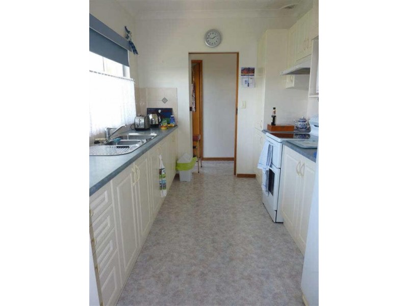 75  Lake St, Forster NSW 2428