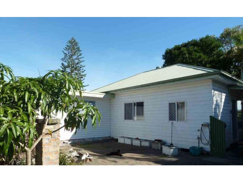 22  Cross St, Forster NSW 2428
