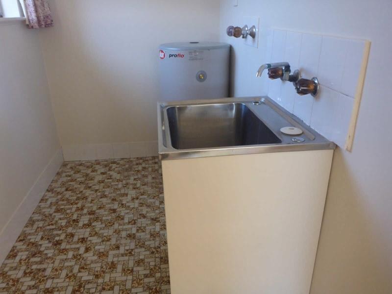 1/4 Cross St, Forster NSW 2428