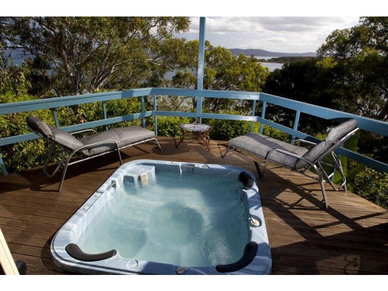 85  Green Point Dr, Green Point NSW 2428