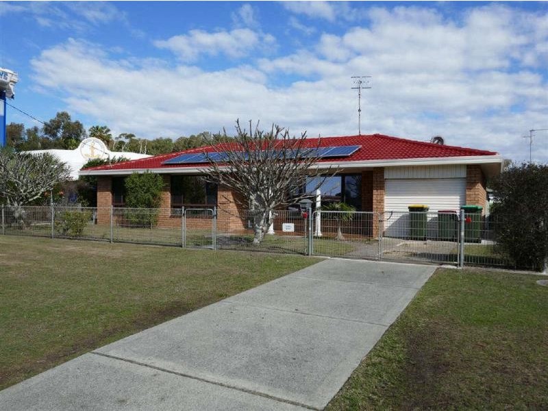 125  The Lakes Way, Forster NSW 2428