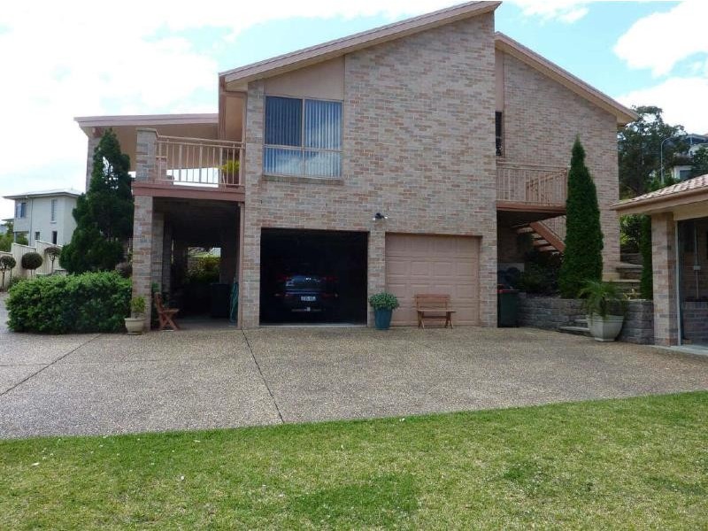 3 The Bridle Path, Tallwoods Village NSW 2430