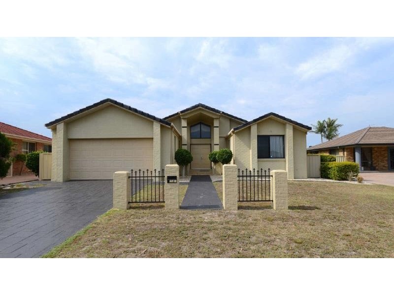 16 Robur Ct, Tuncurry NSW 2428