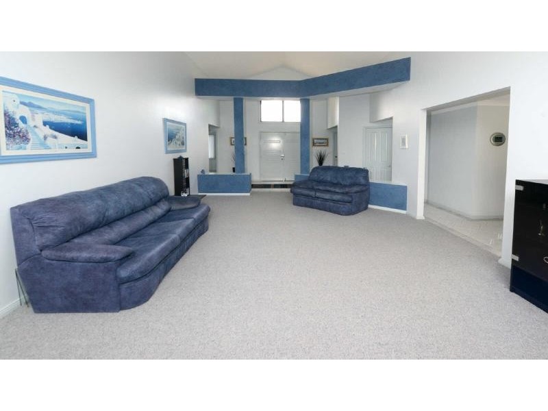 16 Robur Ct, Tuncurry NSW 2428
