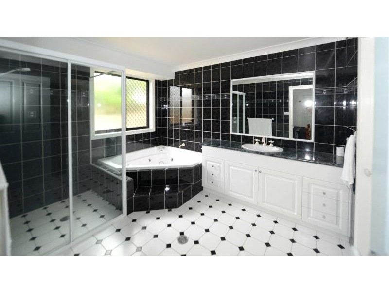 16 Robur Ct, Tuncurry NSW 2428