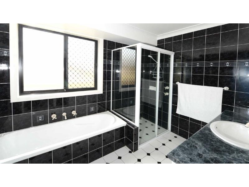 16 Robur Ct, Tuncurry NSW 2428