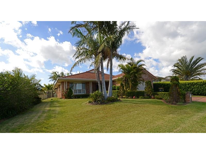 16 Akala Ave, Forster NSW 2428